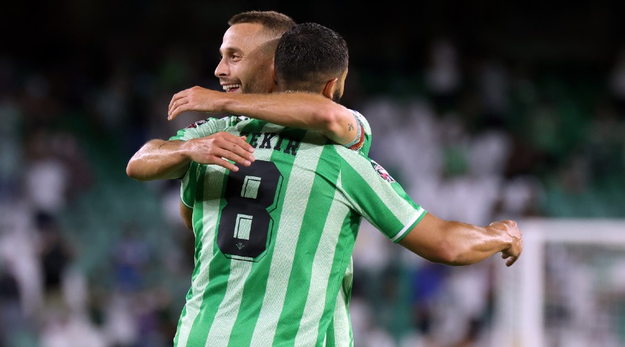 À huis clos, le Betis assomme Séville