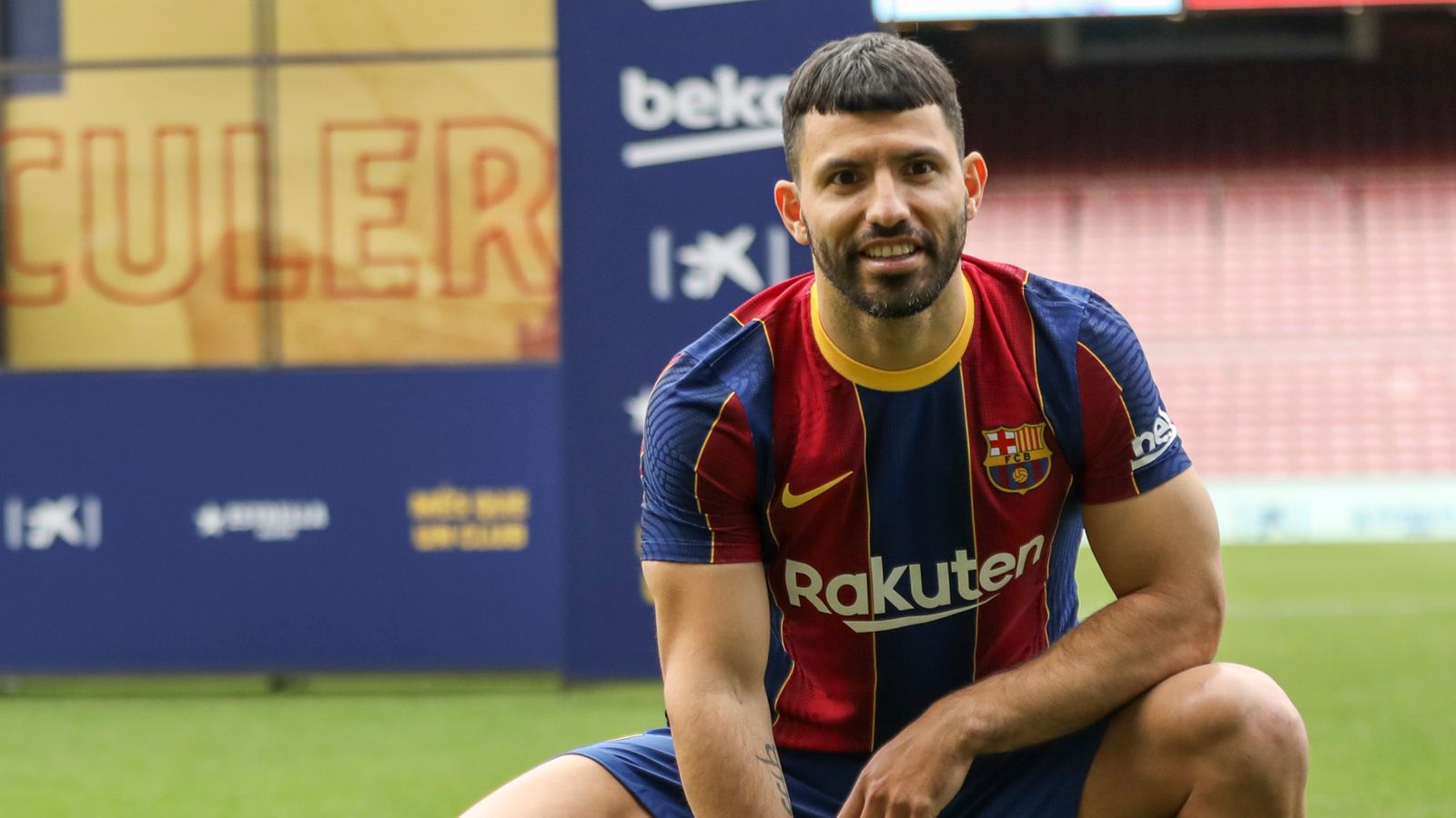 Did Aguero join Barcelona?
