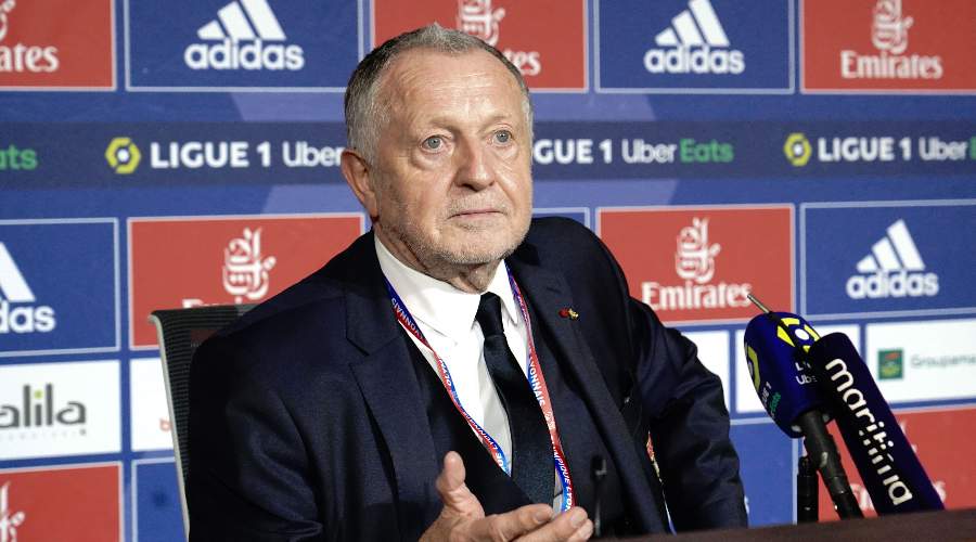 Aulas confirme son intérêt pour Benzema