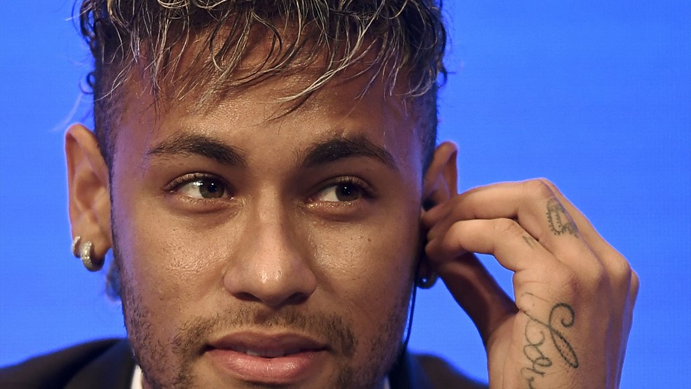 Est-ce que Neymar est célibataire ?