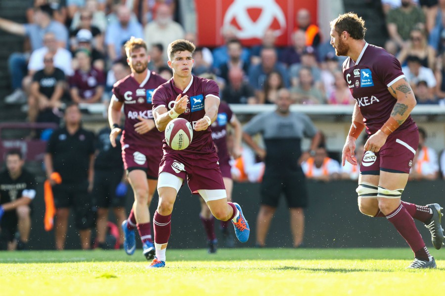 Quel est le rôle du numéro 6 au football ?