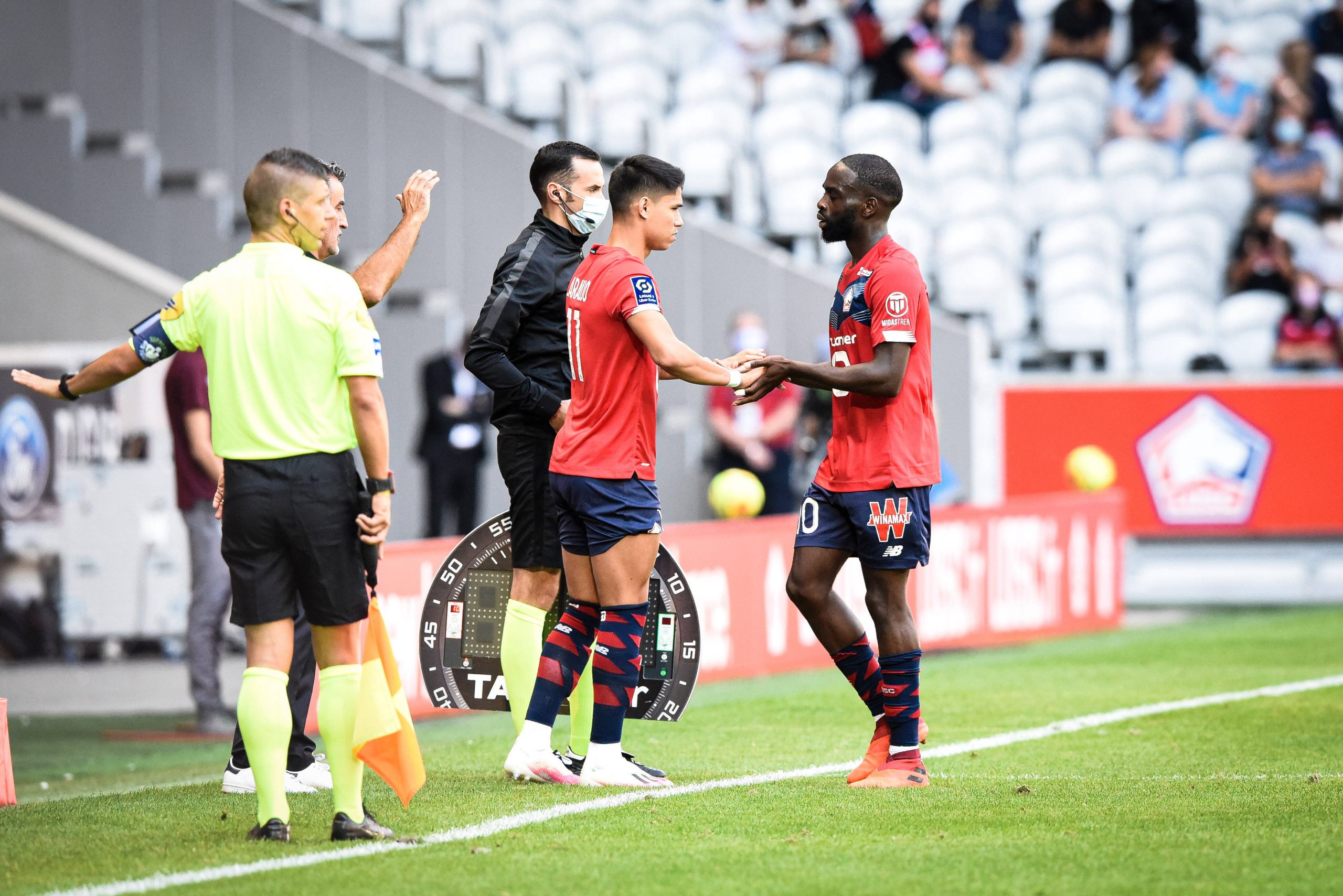 Comment jouer au poste de milieu offensif ?