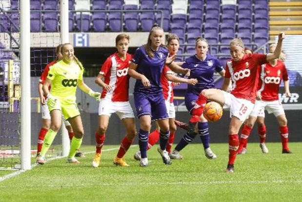 Qui diffuse le championnat national ?