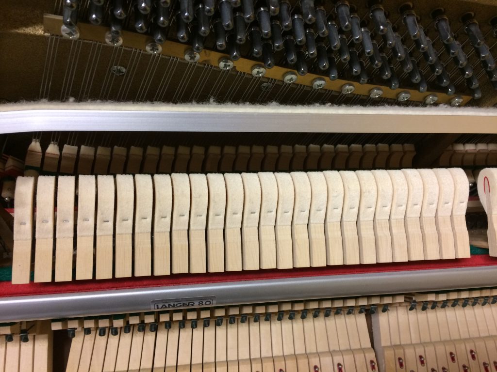 Comment un milieu 10 doit jouer ?