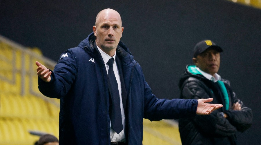 Comparez d’abord Clément et Monaco