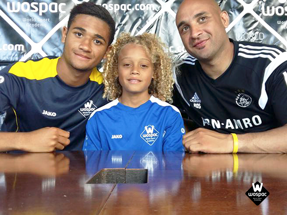 Who is Xavi Simons father?