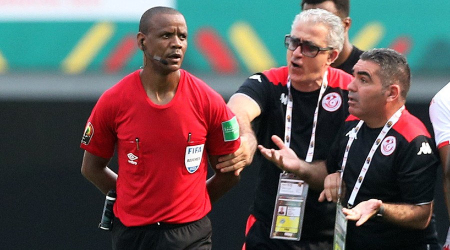 Janny Sikazwe, un arbitre au passé sulfureux