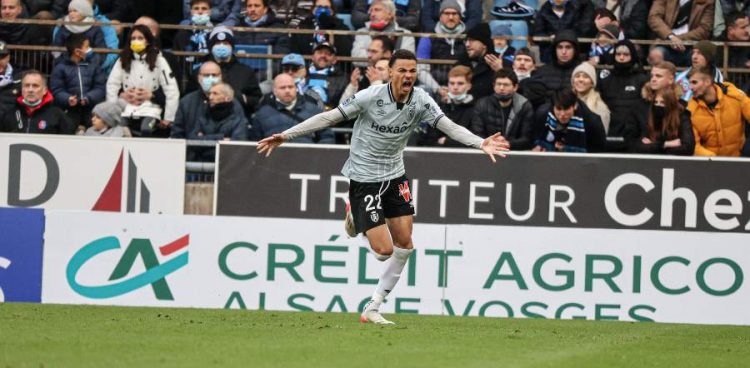 Les ventes record de Lance ?