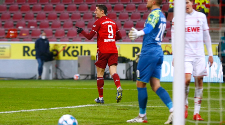 Lewandowski et trois gars qui en ont fait 300 !