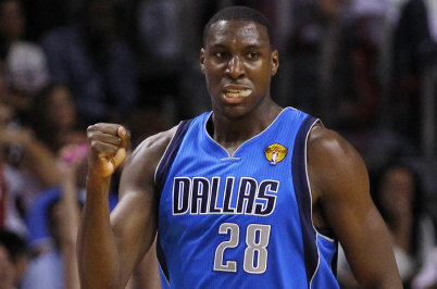 Mahinmi revient sur Terre après le championnat NBA à Dallas