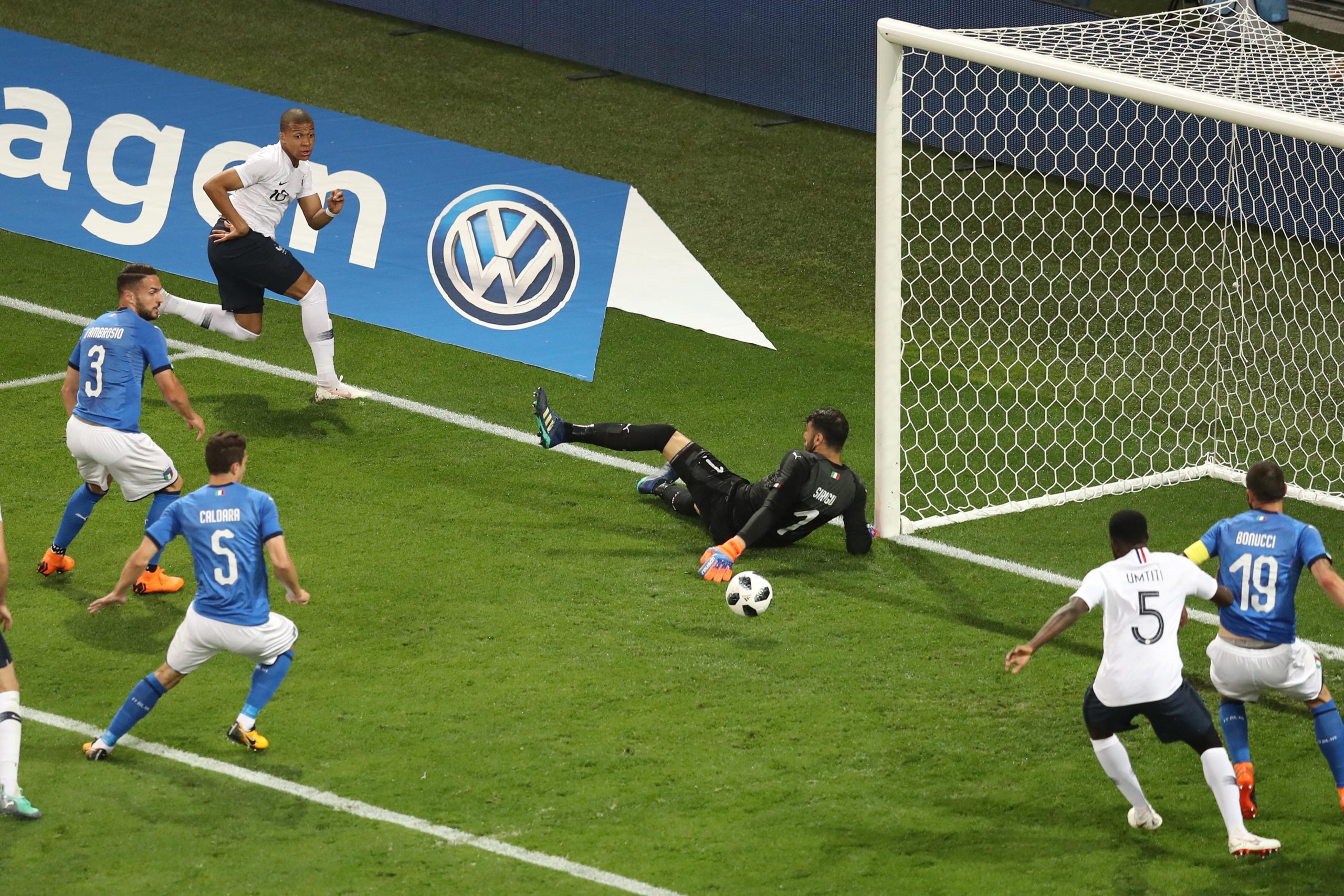 Où aura lieu le prochain Euro de football 20-24 ?