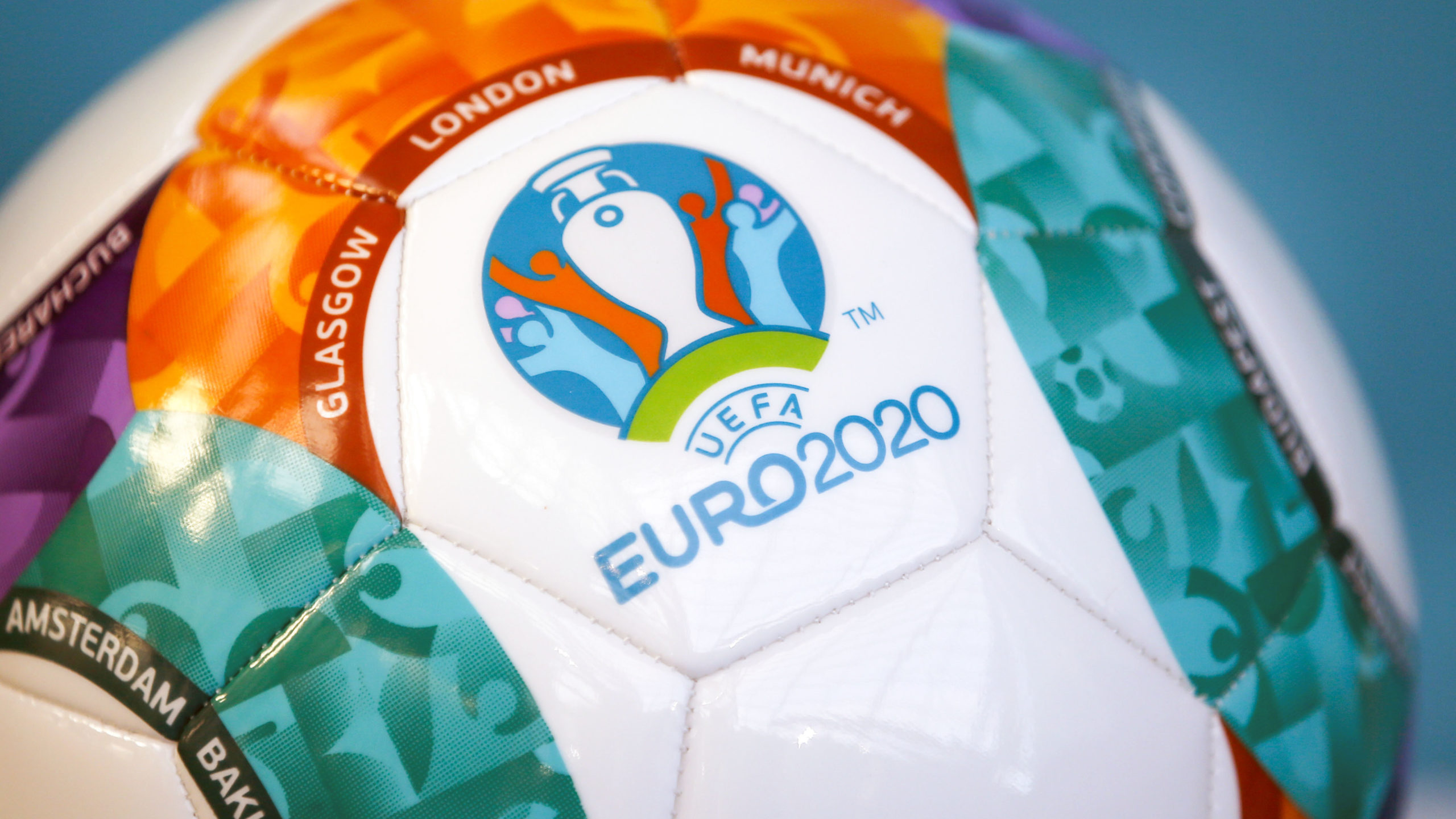 Pourquoi Euro 2020 en 2021 ?
