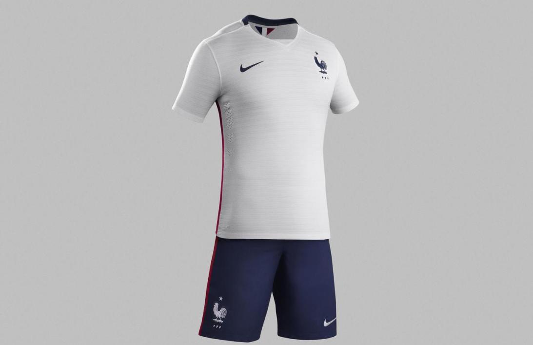Qui fabrique les maillots de l equipe de France ?