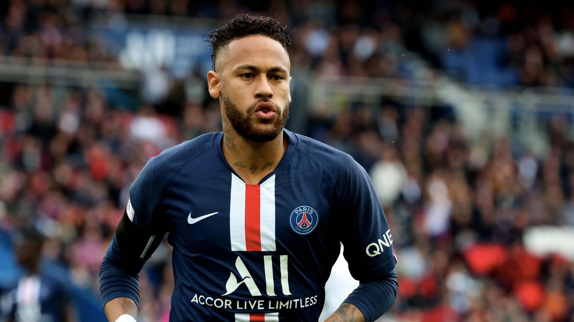 Où joue Neymar maintenant ?