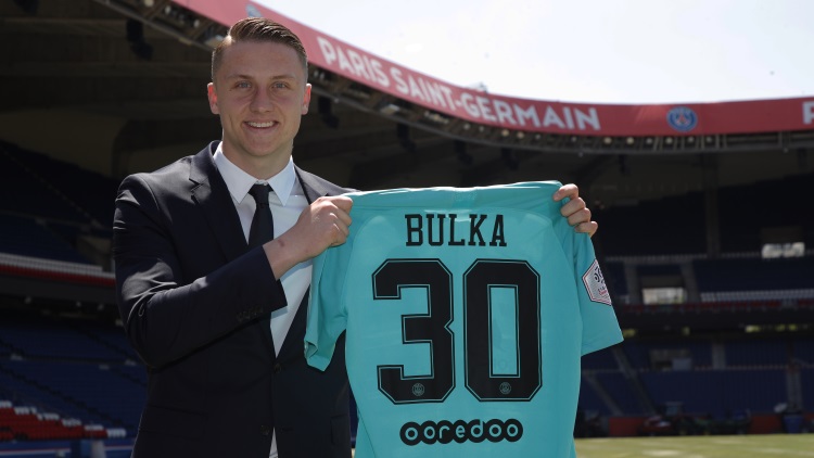 Pourquoi le gardien de but porte un maillot différent de celui des autres joueurs ?