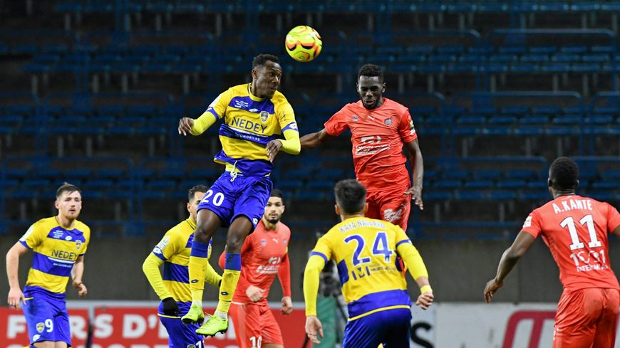 Quel club de Ligue 2 descendent en National ?