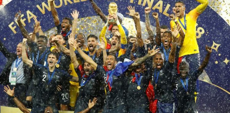 Qatar 2022 : Evra est le grand favori