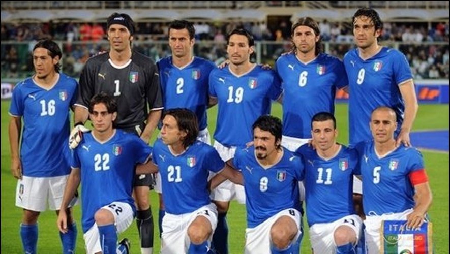 Pourquoi l’équipe d’Italie joue en bleu ?