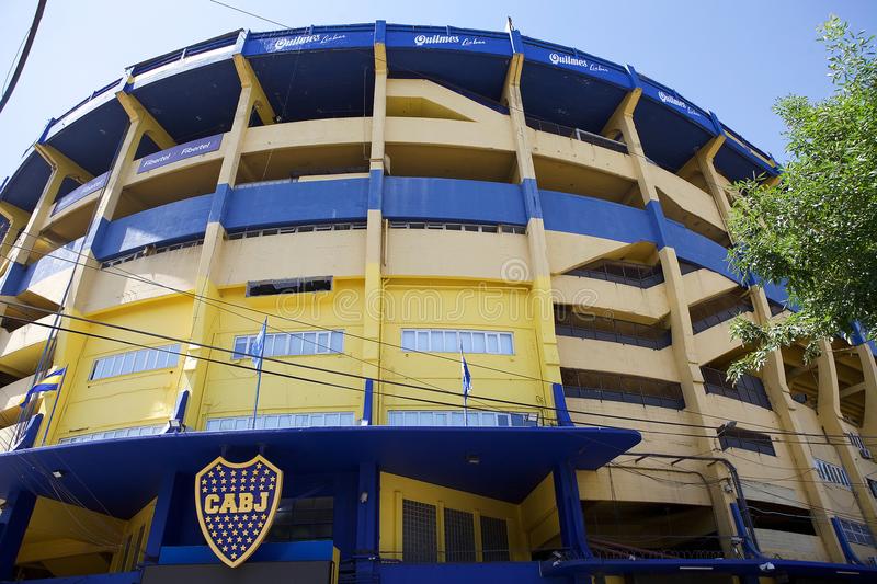 Comment s’appelle le stade de Boca Junior ?