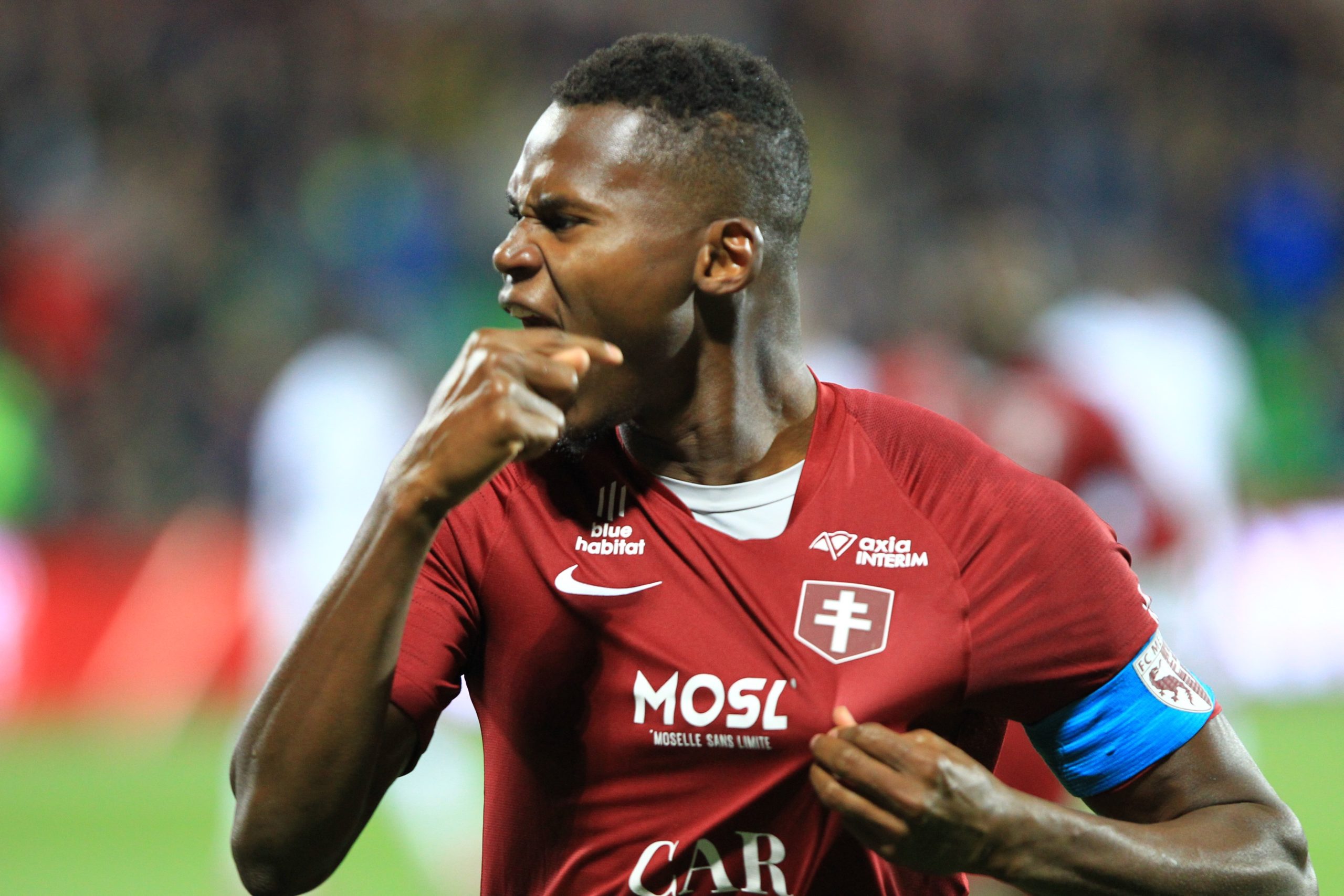 Qui es le joueur le mieux payé de la Ligue 1 ?