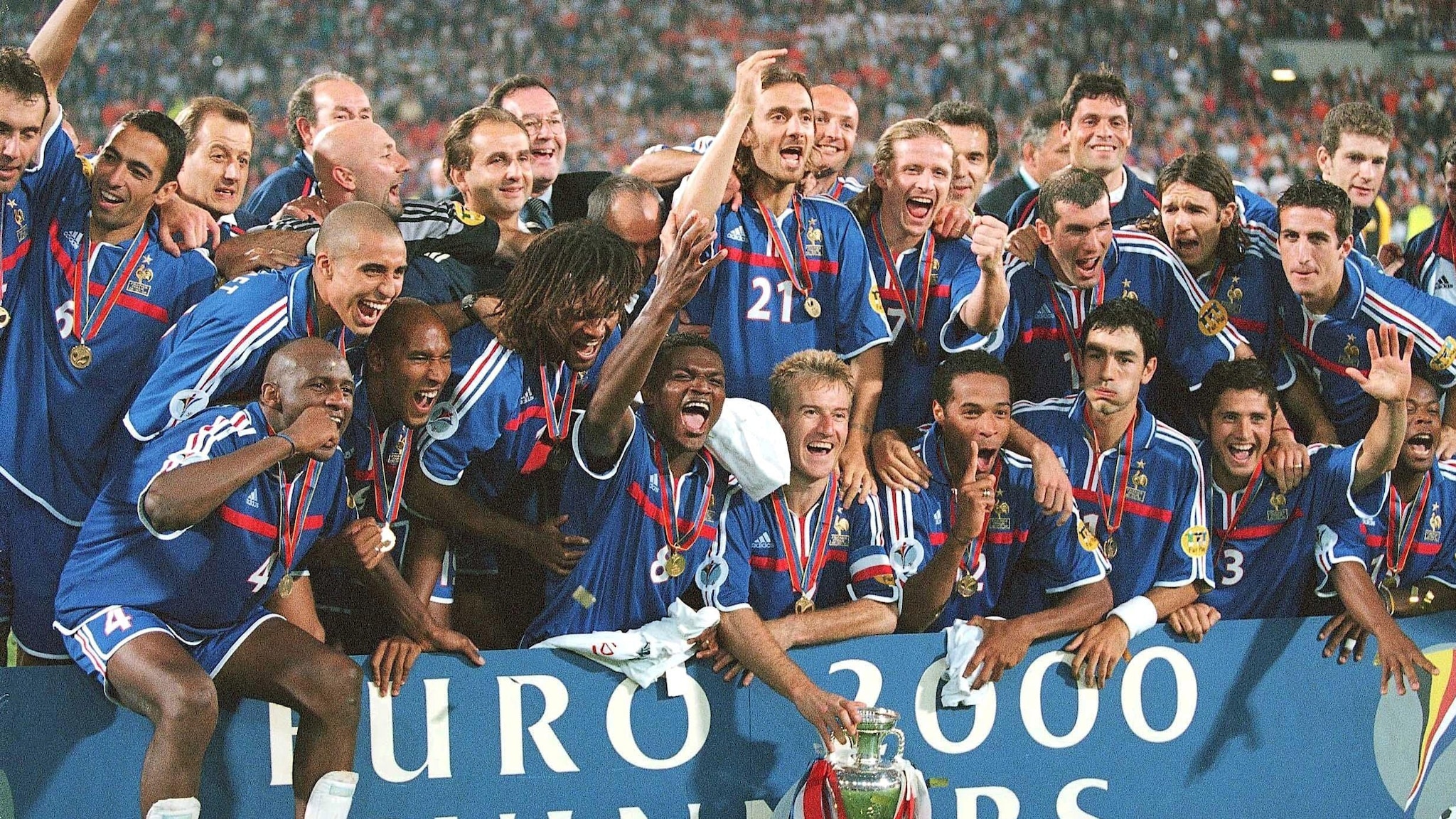 Pourquoi Euro 2000 ?