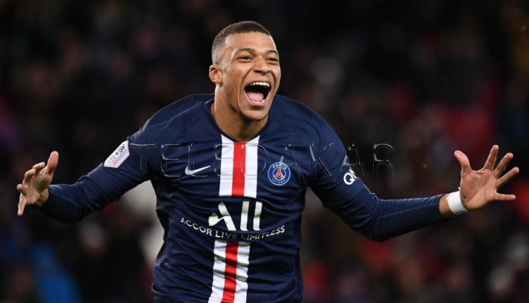 Quel est le meilleur buteur sacré meilleur joueur en 1984 ?