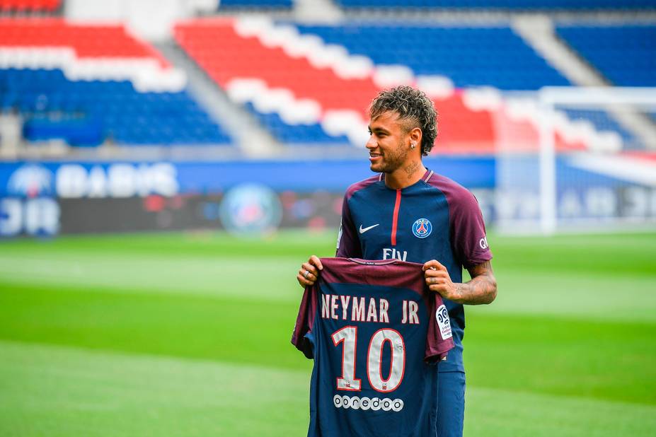 Quel est le plus gros transfert de foot ?