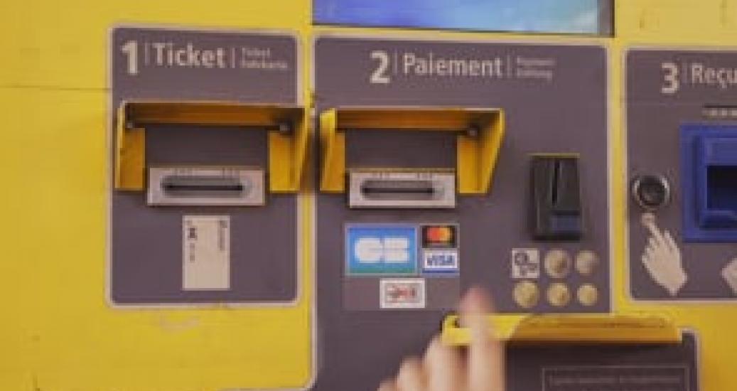 Puis-je payer avec ma carte bancaire en Suisse ?