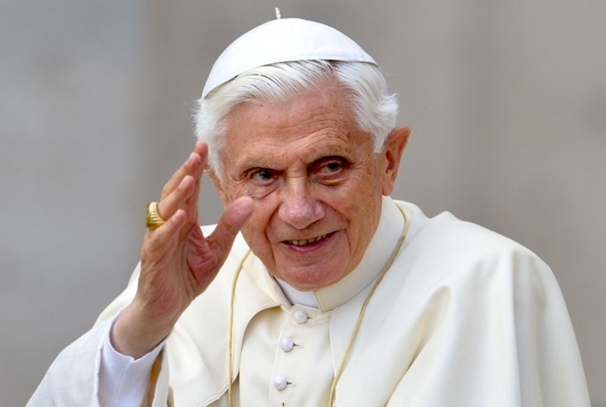 Pourquoi le pape Benoît XVI a démissionné ?
