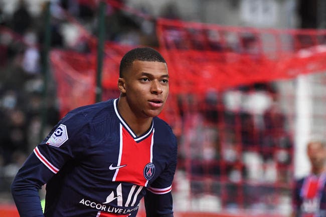 Quelle taille de maillot porte mbappe ?