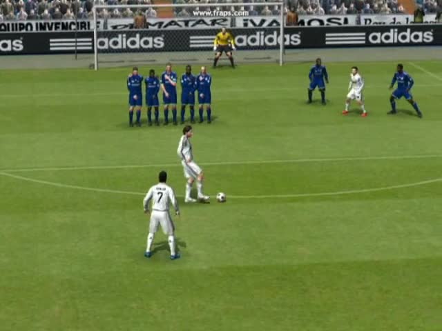 Quand siffler un coup franc indirect dans la surface ?