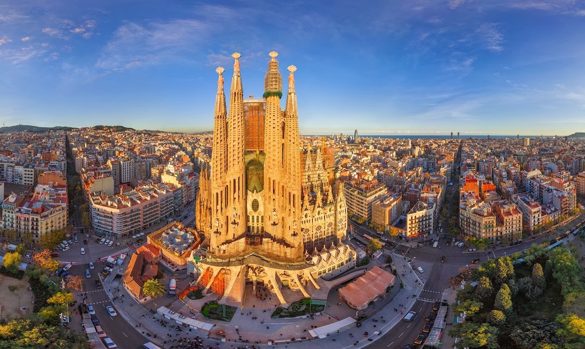 Est-ce que Barcelone est une ville ?