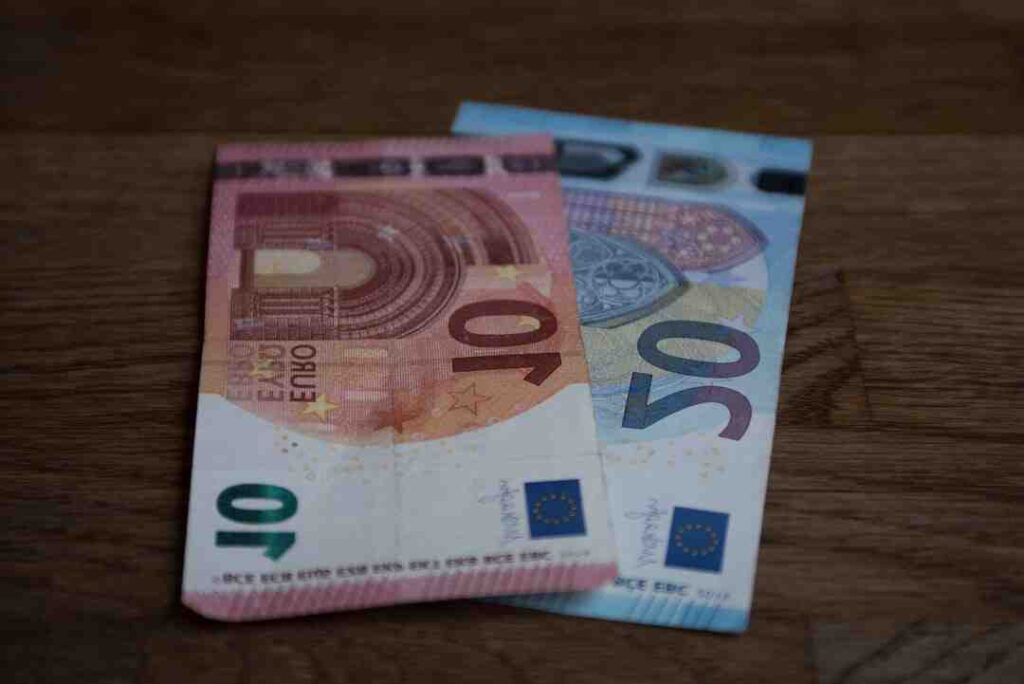 Pourquoi Euro 2020 et non 2021 ?