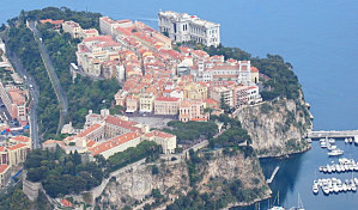 Qui habite sur le Rocher de Monaco ?