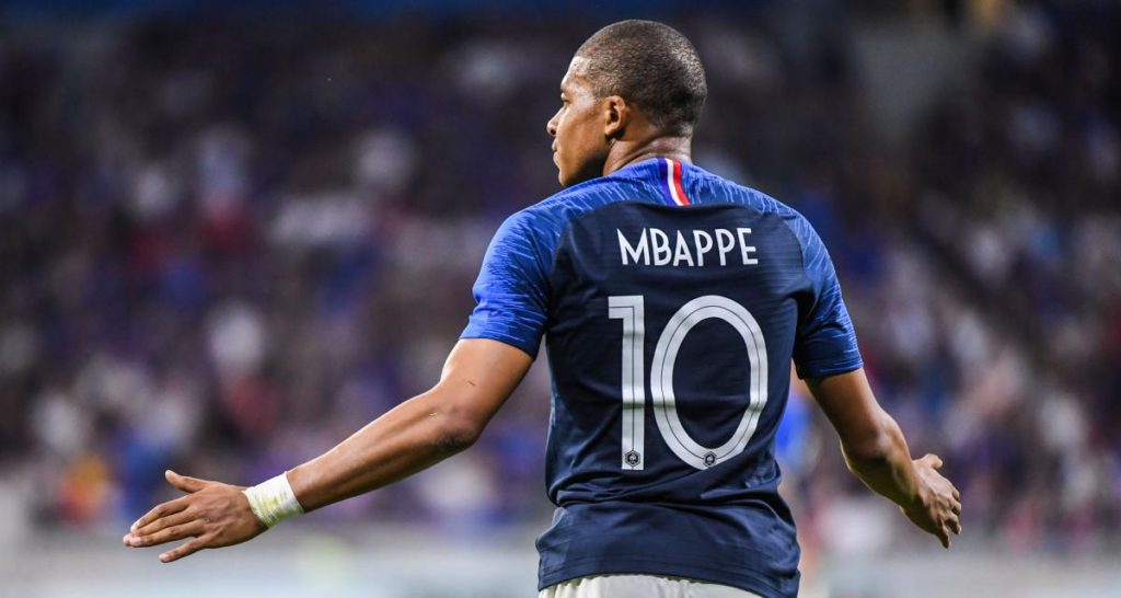 Quel est le chiffre du maillot de mbappe ?