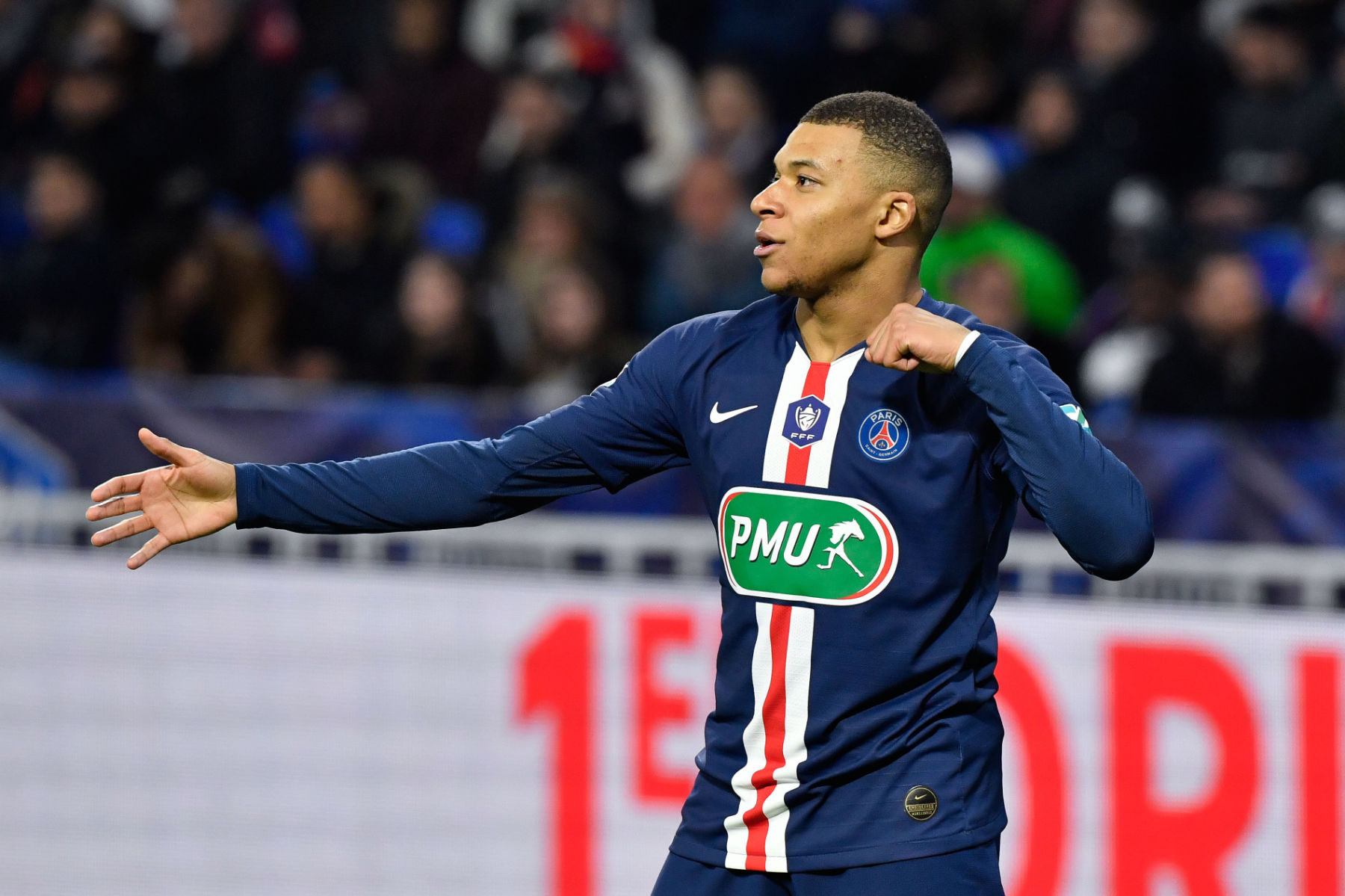 Qui a marqué le deuxième but au PSG ?
