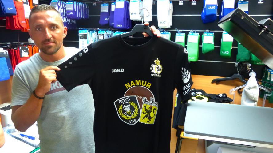 Où sont fabriqués les maillots de foot ?