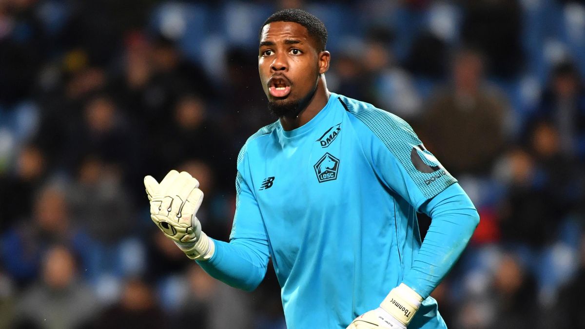 Où joue le gardien Maignan ?