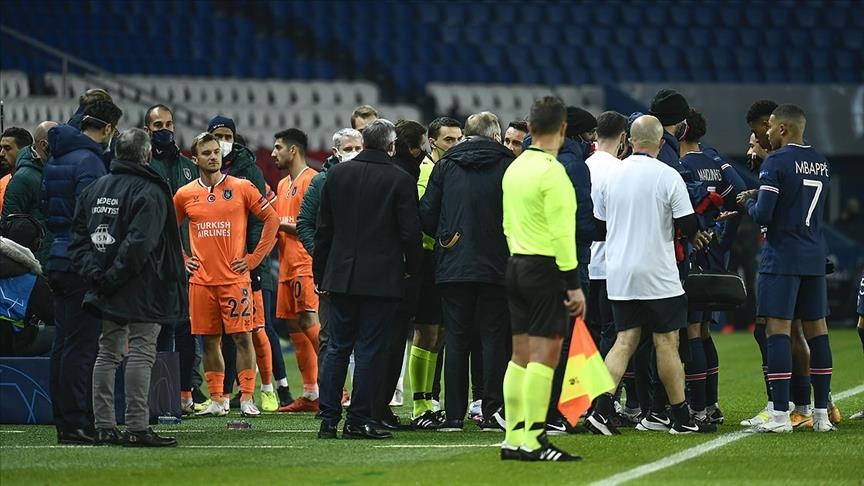 Qui est le 4eme arbitre PSG Istanbul ?