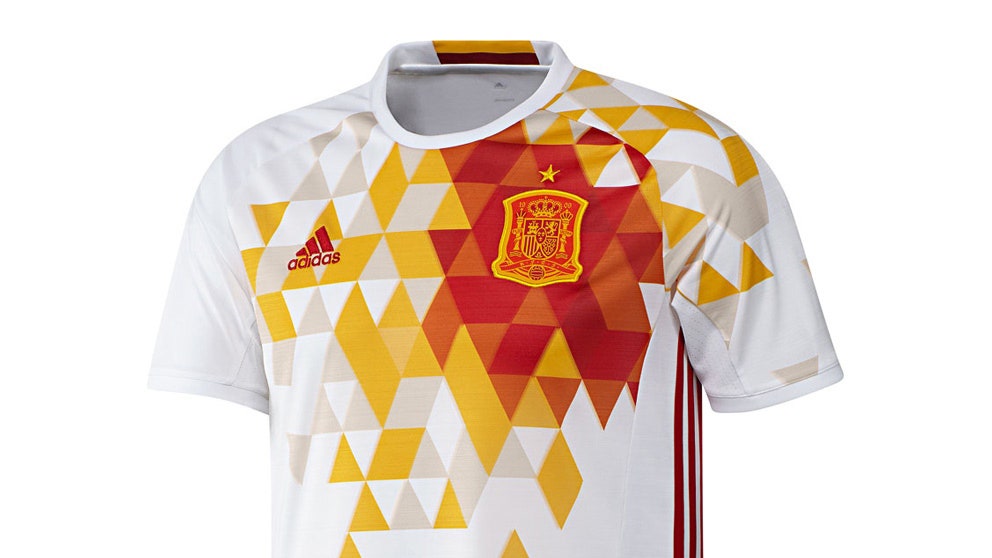 Pourquoi le maillot de l’Espagne est blanc ?