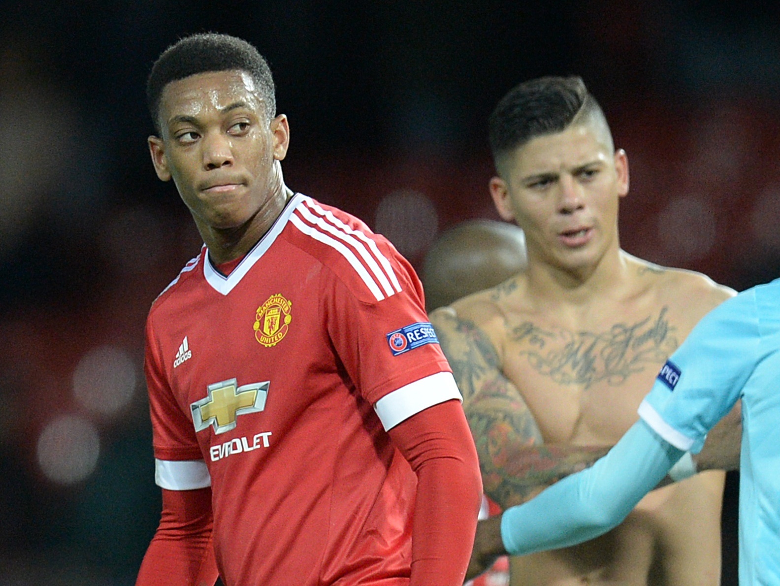 Qui est le numéro 9 de Manchester United ?