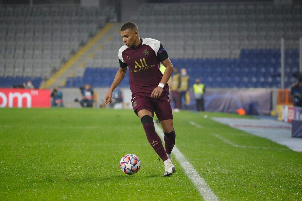 Qui est le meilleur passeur décisif du monde ?