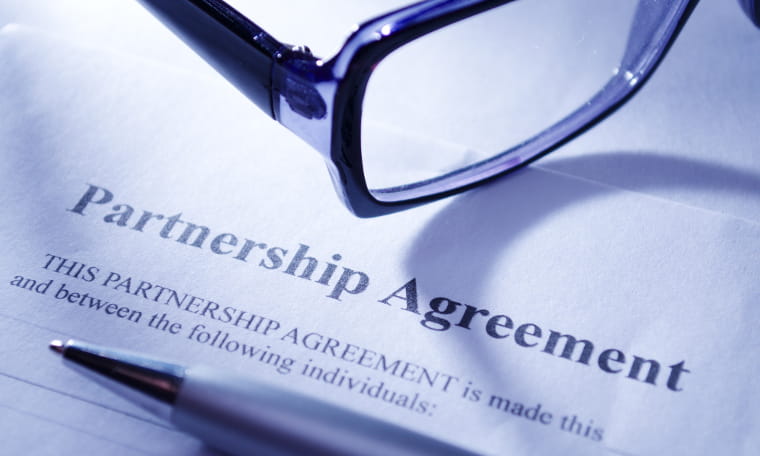 Comment rédiger un contrat de partenariat gratuit ?