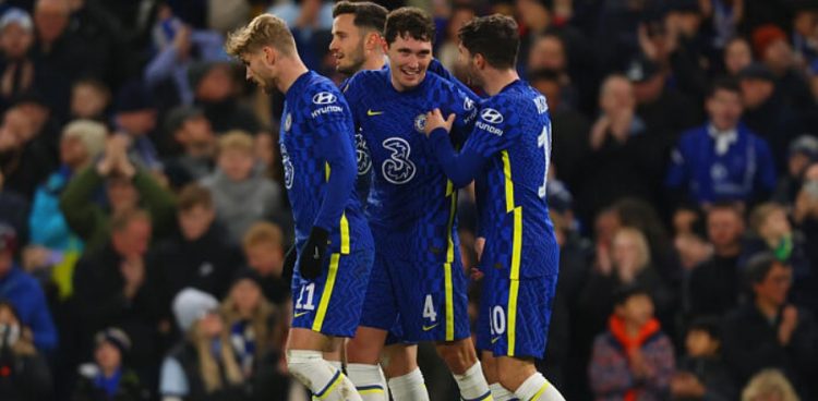 Barcelone lance une attaque contre le défenseur de la Premier League