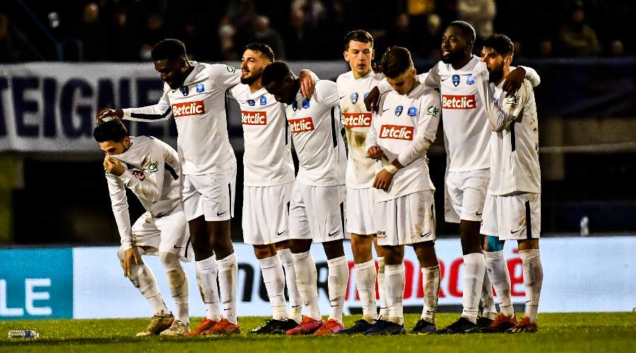 Combien gagnent les joueurs de Versailles ?