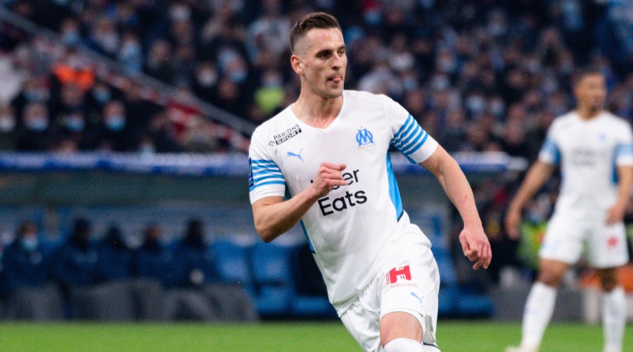 Milik sur le banc à Troyes