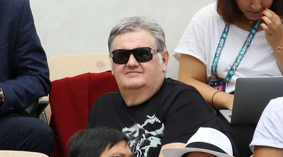 Menes touche un gros chèque pour le canal