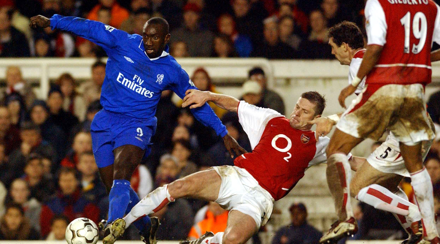 Un ancien joueur d’Arsenal quitte l’Ukraine pour combattre