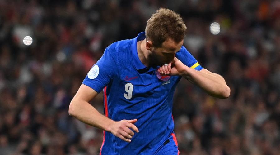 Kane est un peu plus dans l’histoire