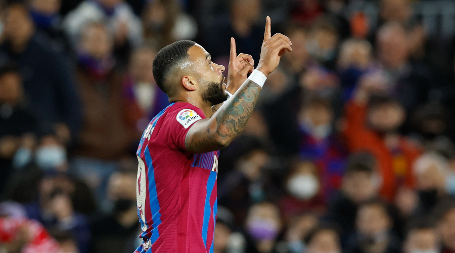 Depay sauve la journée du Barça